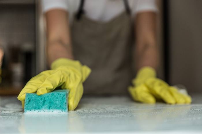 Deep cleaning a surface with eco-friendly products